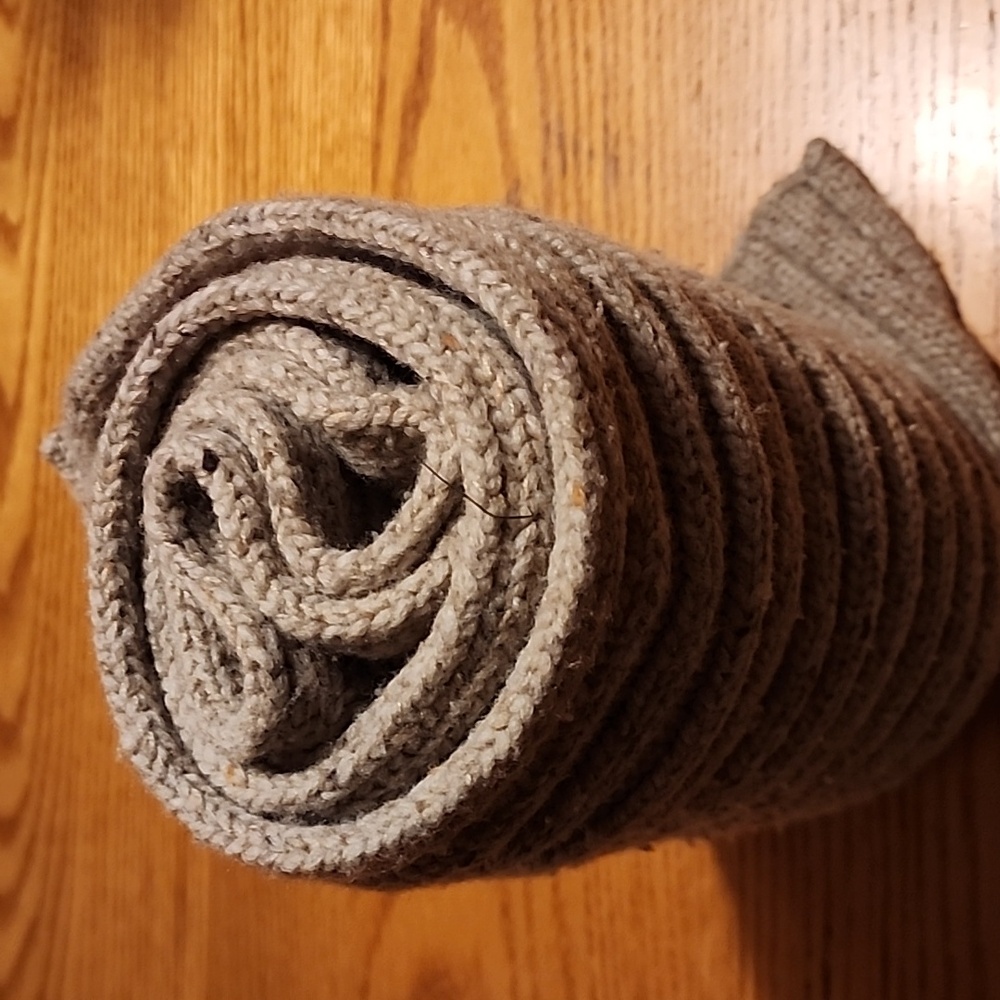 Eileen Fisher 67" classic warm long cable knit scarf. Italian Yarn. NWOT